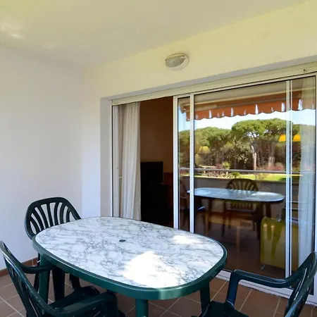 Mar F 202 Apartment *